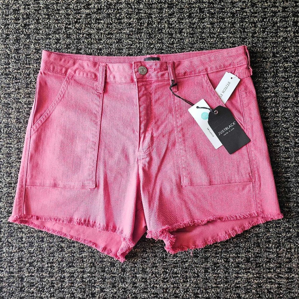 Just Black - Ashlee Frayed Hem Short, Size 14 - Rose Pink